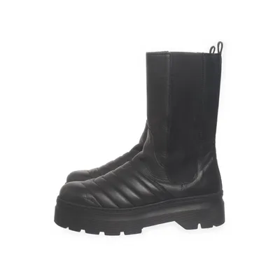 Chelsea boots (Black) from Pavement