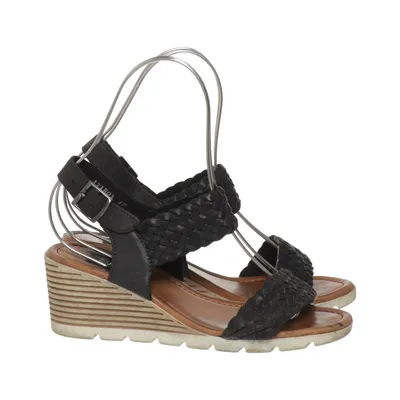 Kilklackar (Svart, Brun, Vit, Beige) från Ella of Sweden Skinn