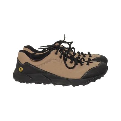 Hiking shoes (Beige, Black) from Joe Nimble