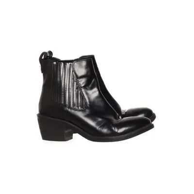 Chelsea boots (Black) from Maruti