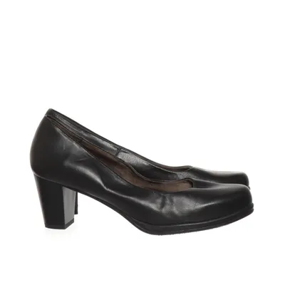 Pumps (Black) from Liberitae