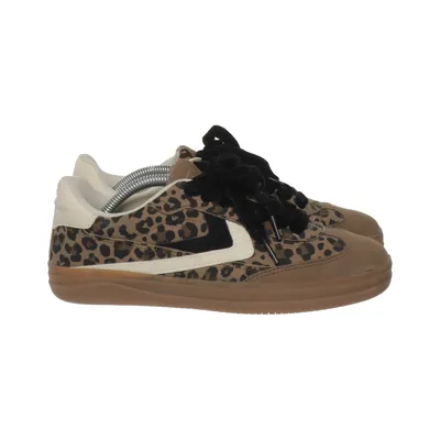 Sneakers (Bruin, Zwart, Beige) van Bershka