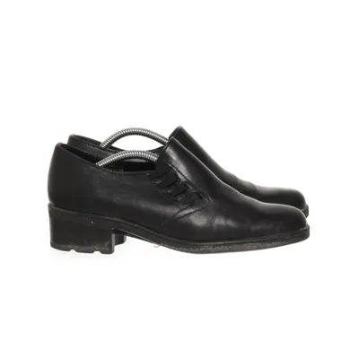 High heels (Black) from Caribou