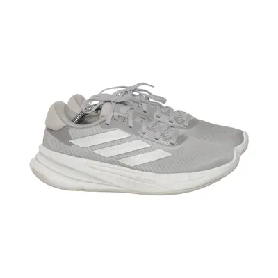 Running shoes (Supernova Rise) from Adidas
