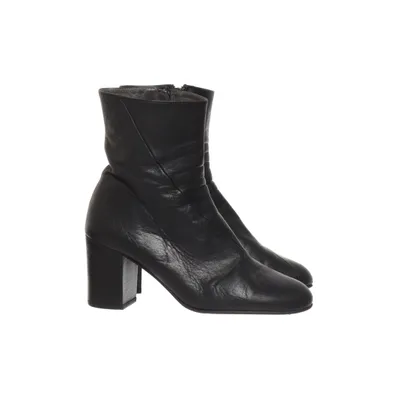 Heeled boots (Black) from Yoko Yap