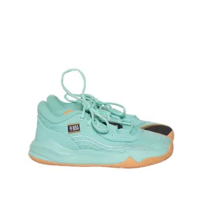 Basketball shoes (Turquoise, Orange, Black) from Tarmak