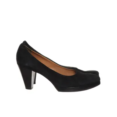 Pumps (Black) from Voltan