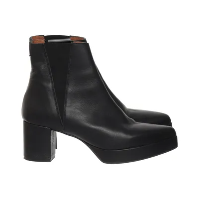 Chelsea boots (Black) from Clou