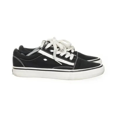 Canvas shoes (Black) from British Knights