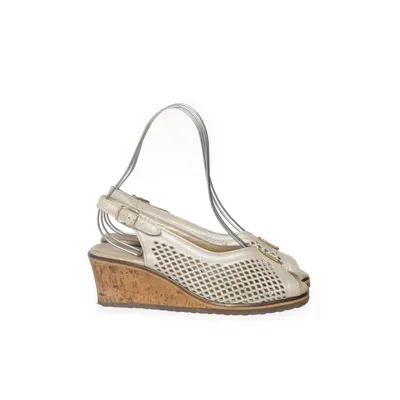 Wedges (Beige) from Valleverde