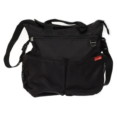 Skötväska (Svart) från Skip Hop