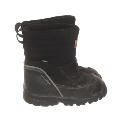 Boots (Svart) från Kavat
