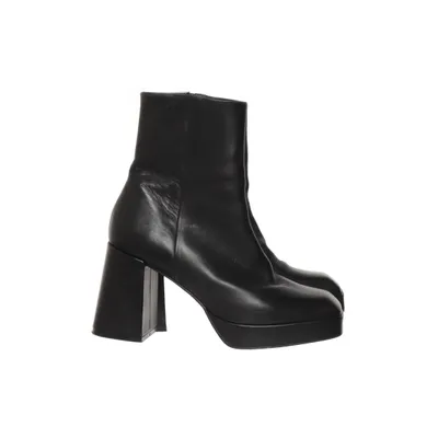 Bottes à talons (Noir) de Sacha