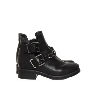 Boots (Svart) från About You