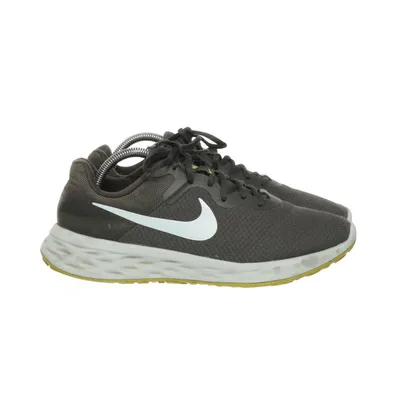 Trainers (Green) from Nike