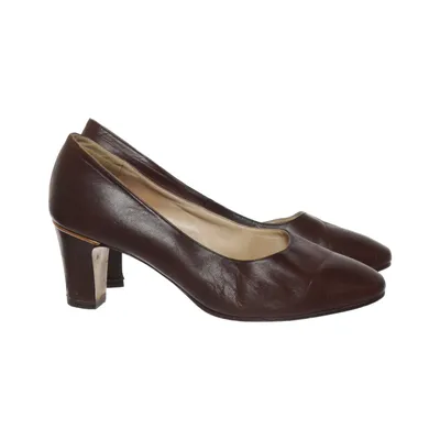Escarpins (Marron) de Elizabeth Cuir