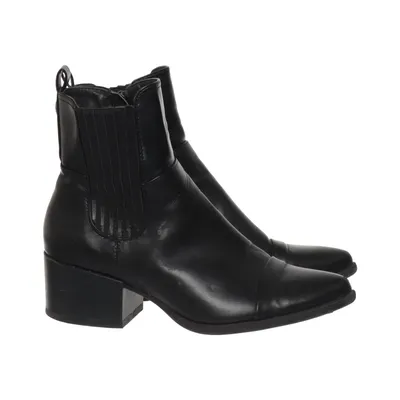 Boots (Svart) från Remix
