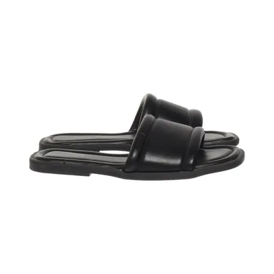 Slip-ins (Black) from Oxmox