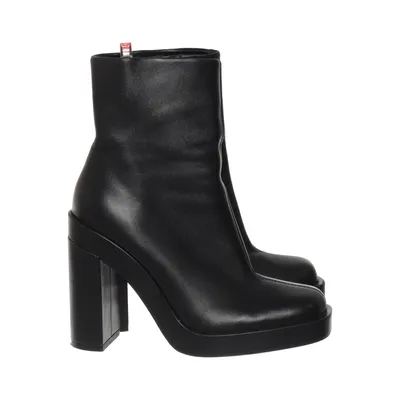 Heeled boots (Black) from Zara