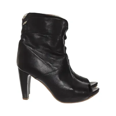 Bottes à talons (Noir) de Vera Gomma