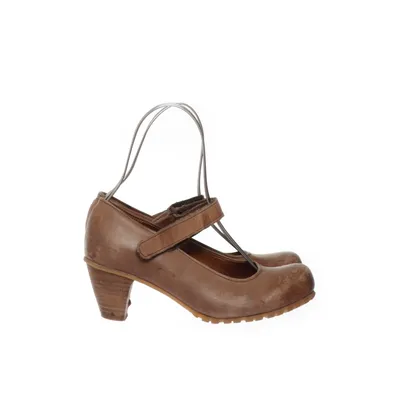High heels (Brown) from Grand Step Shoes