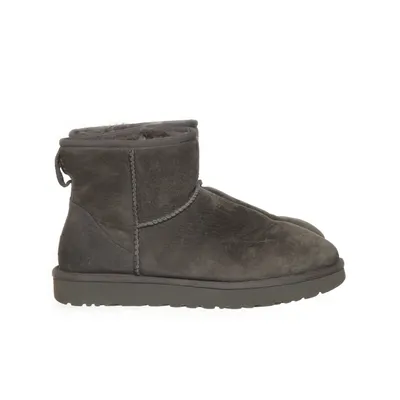Boots (Classic Mini II) från UGG Skinn
