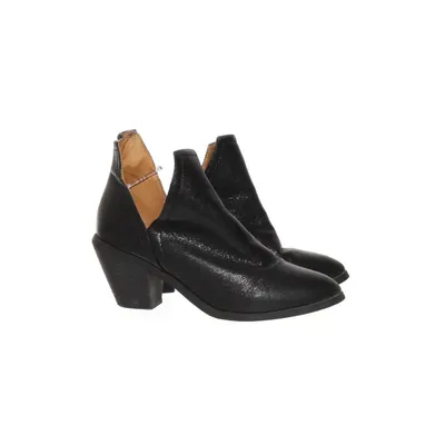 Bottes à talons (Noir) de Nyla
