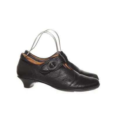Schoenen (Zwart) van Think! Leer