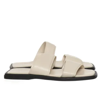 Slip-ins (1-27121-28-407) från Newd Tamaris