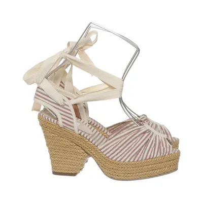 Chaussure compensées (Blanc, Rouge, Beige) de Castañer
