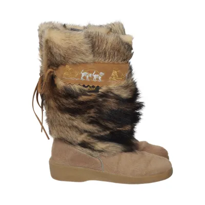 Stövlar (Beige, Brun, Svart) från Taiga