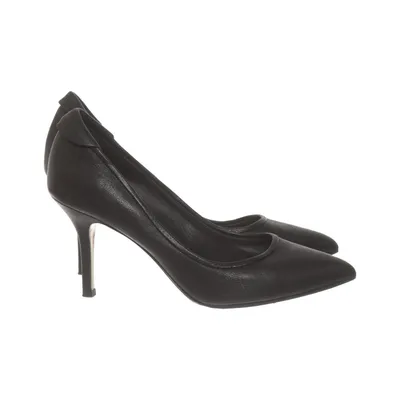 Escarpins (Noir) de Yvonne Koné Cuir