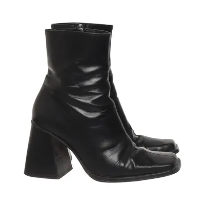 Bottes à talons (Noir) de Alohas
