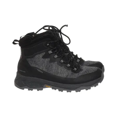 Hiking boots (Polar Grip) from Sprayway