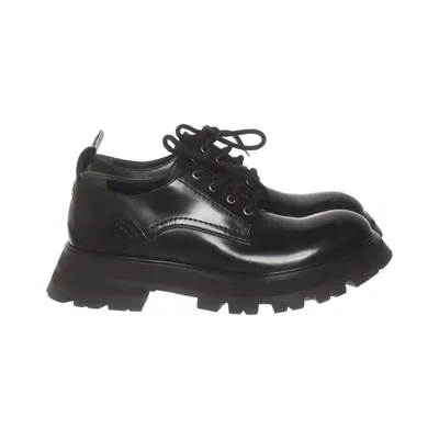 Derbyskor (Wander Lace Up) från Alexander McQueen Skinn
