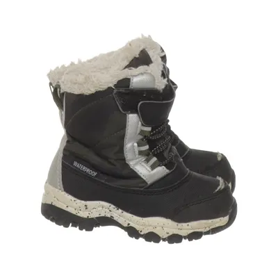 Laced boots (Black, Gray) from Kavat