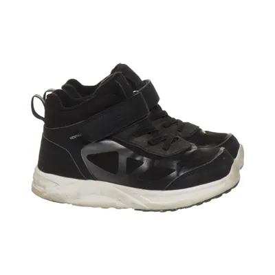 Basketball shoes (Raw) from Pax