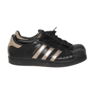 Sneakers (Superstar) from Adidas