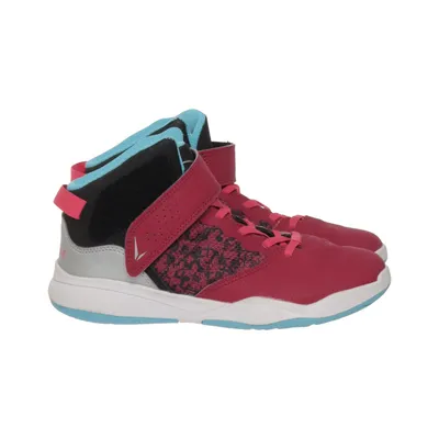 Basketball shoes (Pink, Blue, Black) from Tarmak