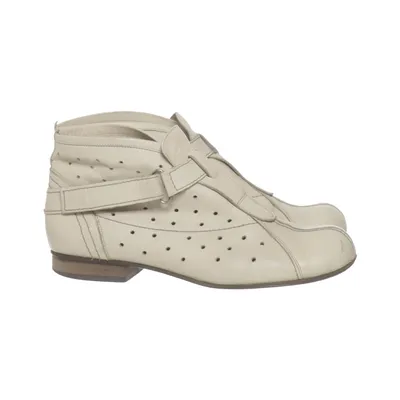 Walking shoes (Beige) from Rylko