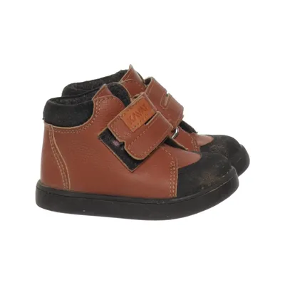 Ankle boots (Brown, Black) from Kavat Leather