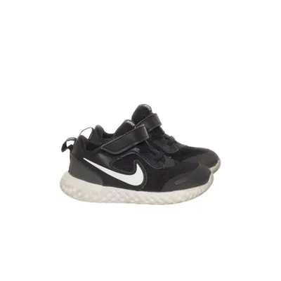 Sneakers (Revolution) van Nike