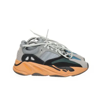 Sneakers (Boost 700 "Wash Orange") van Adidas x Yeezy