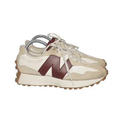 Sneakers (327) från New Balance