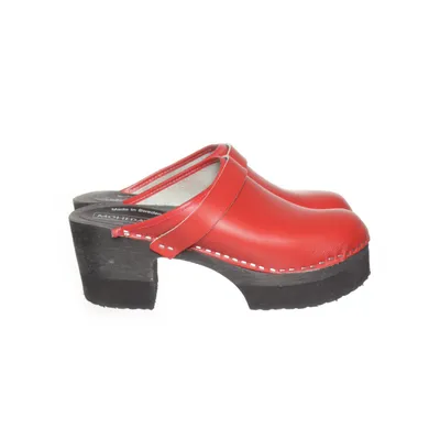 Träskor (Röd) från Moheda