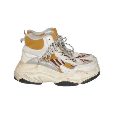 Sneakers (White, Yellow, Multicolored) from Date
