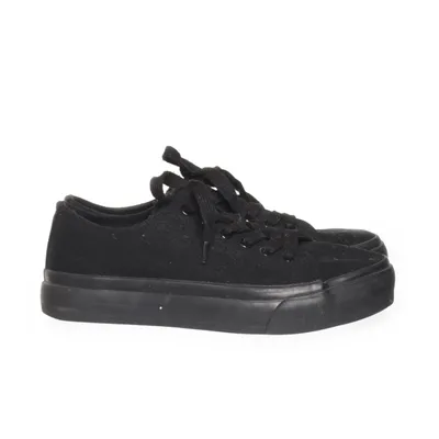 Sneakers (Black) from Yourturn