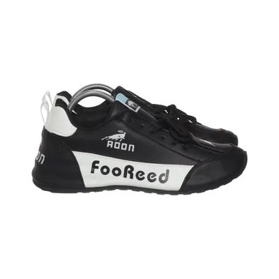 Sneakers (Black, White) from Rodeo