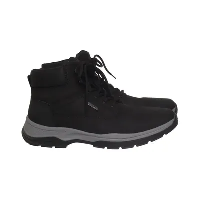 Kängor (rieker, rieker shoes, rieker boots, ankle boots, lace up boots, mens boots, black boots, waterproof shoes, outdoor shoes, hiking boots, walking shoes, trekking shoes, winter shoes, casual boots, leather boots, faux leather boots, comfort shoes, orthopedic comfort, comfy footwear, supportive shoes, lightweight shoes, durable shoes, everyday shoes, casual footwear, outdoor wear, hiking style, trekking outfit, mountain style, ski trip, après ski, winter fashion, outdoor fashion, mens fashion, streetwear, casual style, urban fashion, minimalist style, black footwear, chunky sole, grip sole, winter boots, autumn shoes, everyday comfort, travel shoes, walking comfort, warm footwear, wide fit, outdoor lifestyle, nordic style, scandinavian fashion, cabin wear, cozy winter, cold weather shoes, sporty casual, work shoes, smart casual, neutral style, fashion boots, timeless style, classic footwear, rugged style, mens casual, tiktok fashion, viral fashion, trendy footwear, comfort walking, all weather shoes, lace boots, black ankle boots, winter outfit, durable fashion, hiking fashion, outdoor lifestyle, city wear, comfort fit, stylish boots, modern menswear, casual outdoor, snow walk, travel outfit, adventure style, everyday boots, quality footwear, german footwear, comfortable boots, supportive sole, all season shoes, winter hiking, ski aesthetic, outdoorsy style) från Rieker Skinn