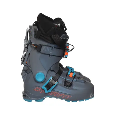 Cross-country ski boots (Custom Light) from Dynafit